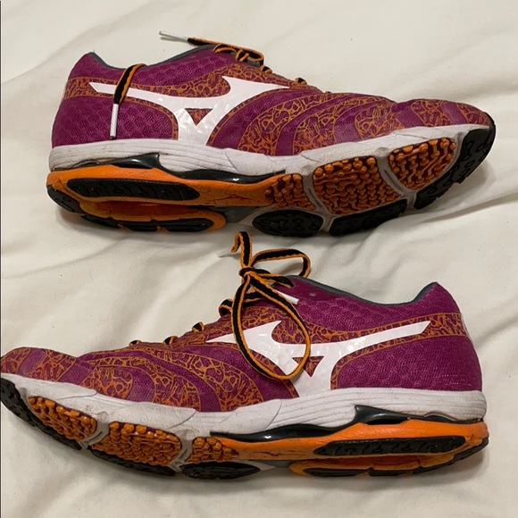 Mizuno Wave Sayonara - Picture 2 of 3